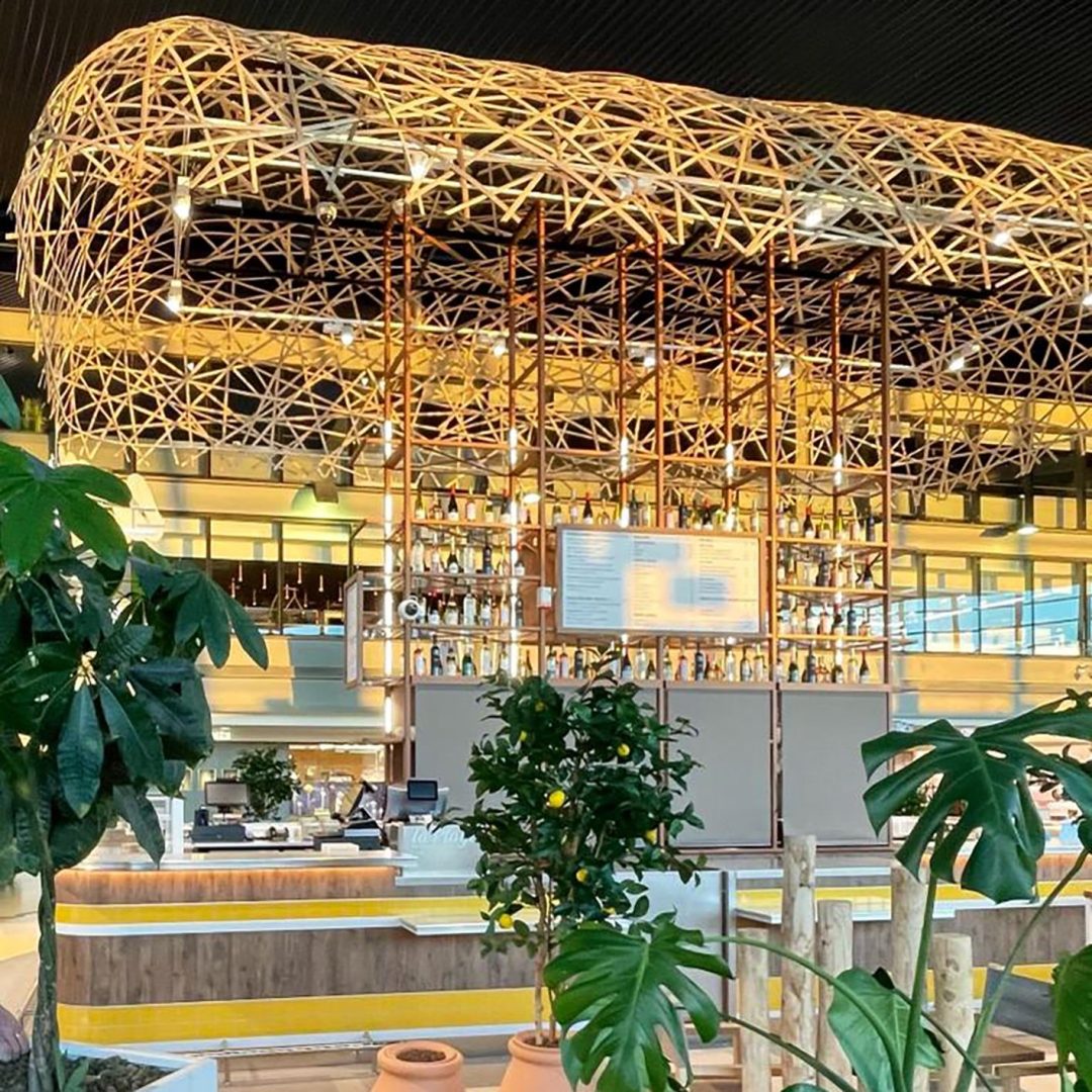 Bar de la Plage, the canopy structure and the planted edge