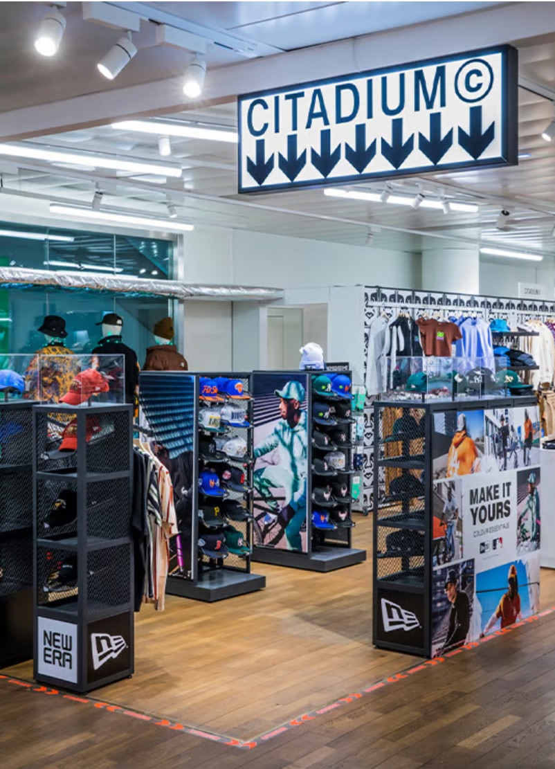 Citadium, the apparel floor and its display tables